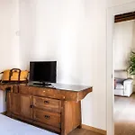 Casa Di Design Nella Piazzetta By Wonderful Italy