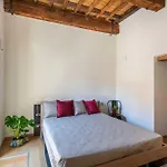 Casa Di Design Nella Piazzetta By Wonderful Italy