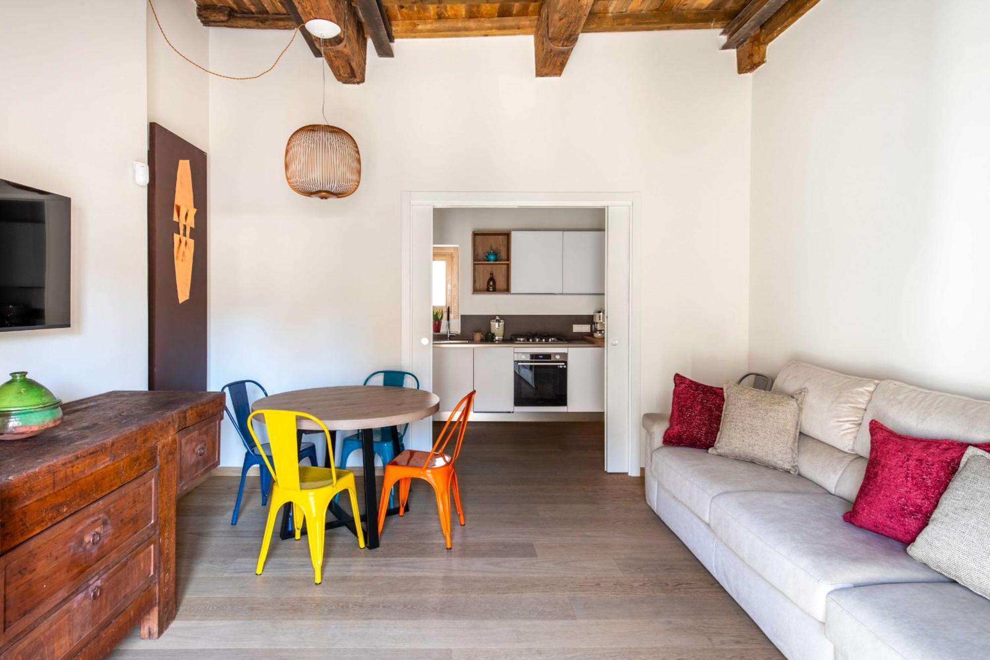 Casa Di Design Nella Piazzetta By Wonderful Italy